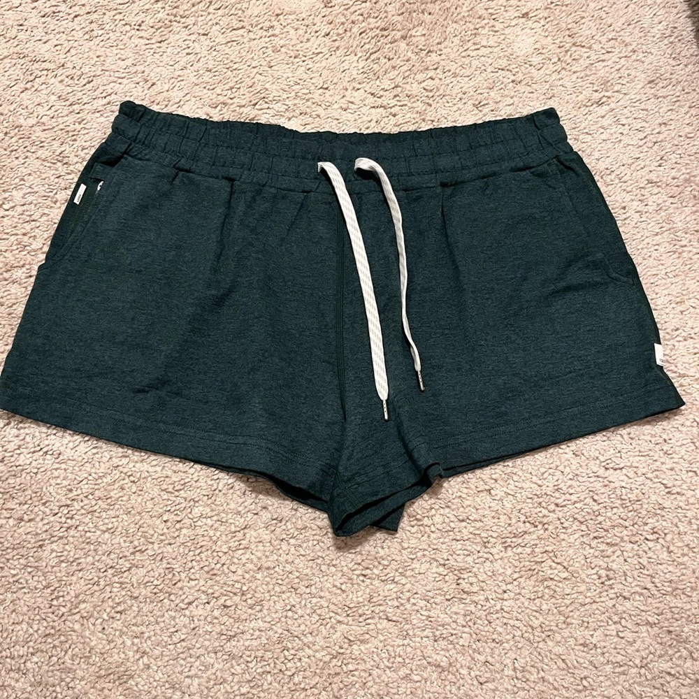 NWOT Vuori Shorts